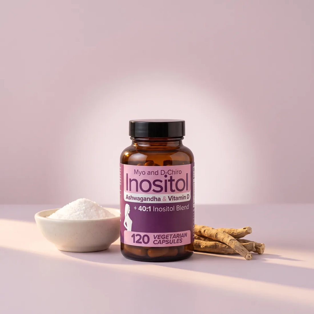 Frasco con polvo de inositol, raíz de ashwagandha y luz de sol